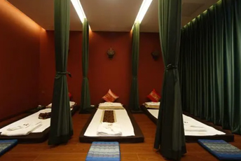 南京玄武区泰式按摩的被动瑜伽：当身体被折叠成诗